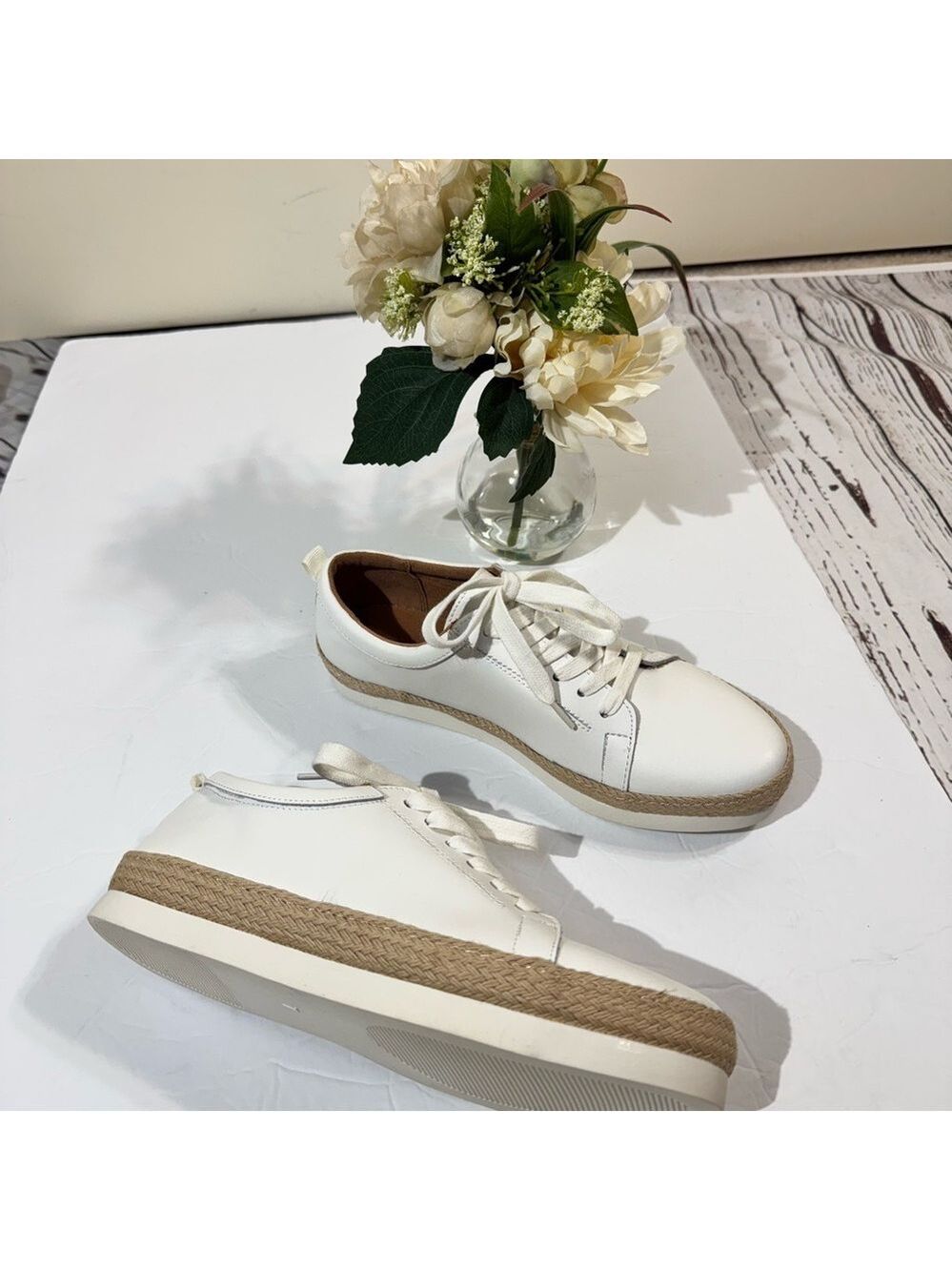 NWOT Carlos by Carlos Santana White Leather Casual Sneakers 7M
